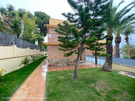 VENTA DE PRECIOSO CHALET DE OBRA VISTA EN CUNIT - TARRAGONA