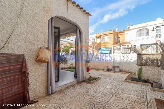 BUNGALOW EN PLANTA BAJA DE 2 DORMITORIOS Y JARDÍN EN LOS NAREJOS, LOS ALCAZARES, MURCIA - MURCIA