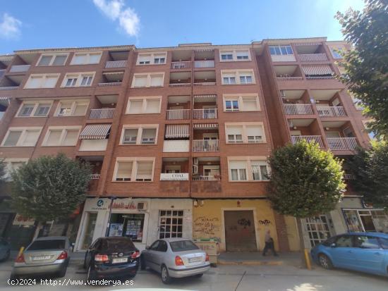  OCASION - VIVIENDA MUIY CENTRICA CON 4 DORMITORIOS - ALBACETE 