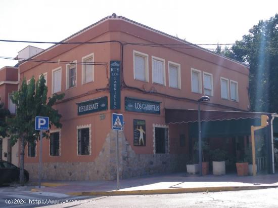  LOCAL EN ESQUINA HABILITADO COMO NEGOCIO DE HOSTELERIA - ALBACETE 