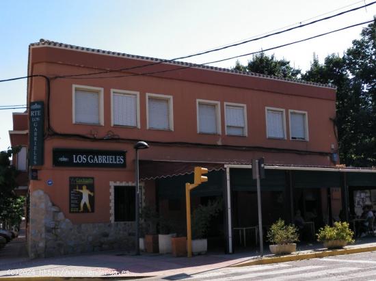 LOCAL EN ESQUINA HABILITADO COMO NEGOCIO DE HOSTELERIA - ALBACETE