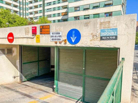 Plaza de garaje en venta y alquiler en Avenida Alcalde Gisbert Rico, 27 - VALENCIA