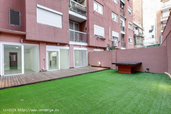 RECIEN REFORMADO GRAN TERRAZA Y LUMINOSO, PISO EN VENTA SANT ANTONI - BARCELONA