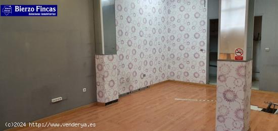 LOCCAL COMERCIAL EN ZONA ALTA DE PONFERRADA! - LEON