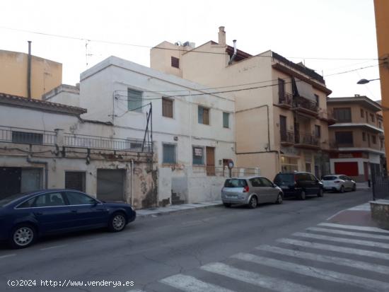  GRAN CASA CON SOLAR A REFORMAR EN OLULA DEL RÍO ALMERÍA. - ALMERIA 