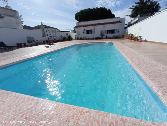 Chalet con piscina - CADIZ