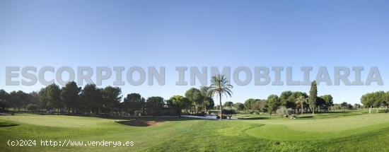 CHALET INDEPENDIENTE EN PRIMERA LINEA DE GOLF - VALENCIA