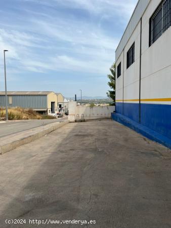 SE VENDE  NAVE INDUSTRIAL ALQUILADA EN POLIGONO ENCHILAGAR DEL RULLO VILAMARXANT - VALENCIA