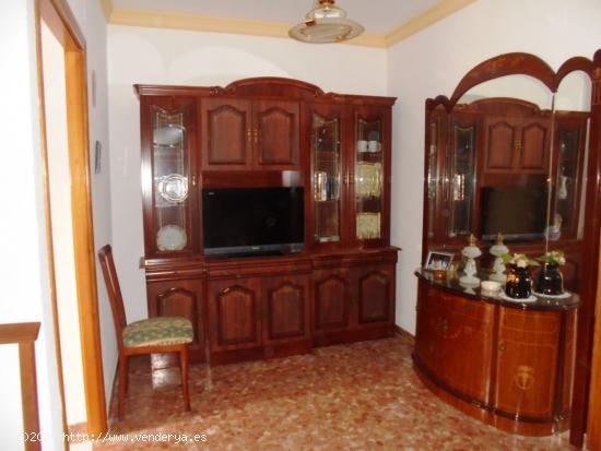 Venta de Casa en Zahara de la Sierra (Cádiz) - CADIZ