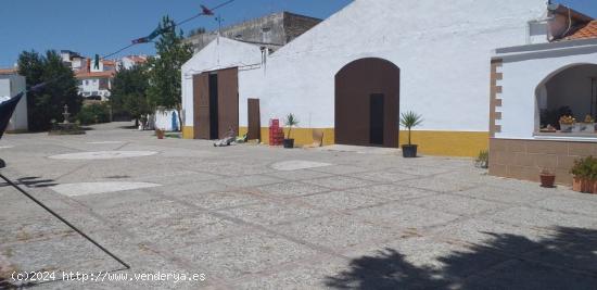 SE VENDE PARCELA CON NAVE EN VILLAMARTIN - CADIZ