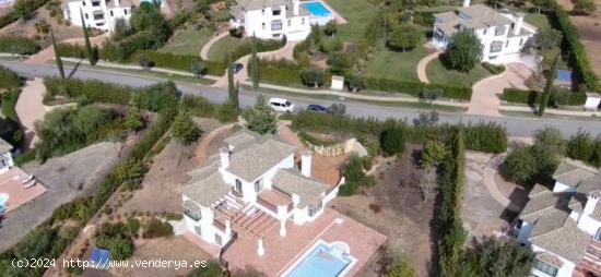 SE VENDE VILLA EN CAMPO DE GOLF GARDEN EN ARCOS DE LA FRONTERA - CADIZ