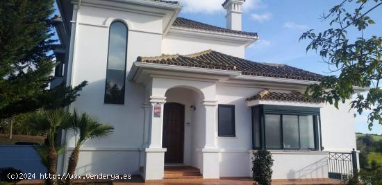 SE VENDE VILLA EN CAMPO DE GOLF GARDEN EN ARCOS DE LA FRONTERA - CADIZ