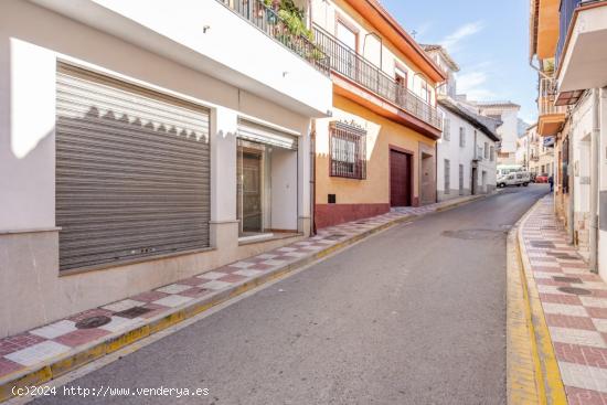 Local comercial en C/ Parras (Alfacar) totalmente instalado - GRANADA