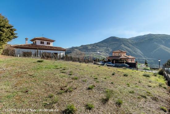 Magnífico solar de 600 m2 con vistas despejadas para el resto de tu vida en la casa de tus sueños!