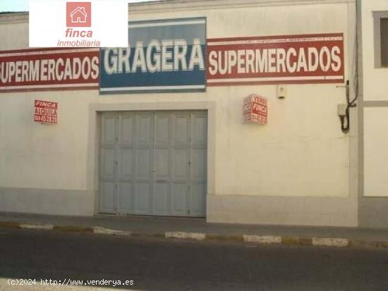 MONTIJO, LOCAL COMERCIAL A DOS CALLES DIAFANO, ZONA DE ALMACEN, ZONA SAN GREGORIO - BADAJOZ