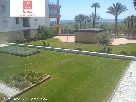 PUNTA DEL MORAL JUNTO ISLA CANELA, APARTAMENTO 1ª LINEA DE PLAYA, CON PISCINA. ALQUILER VACACIONAL 