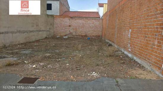  PUEBLA DE LA CALZADA, SOLAR URBANO, EN SANTO TORIBIO LA MEJOR ZONA RESIDENCIAL - BADAJOZ 