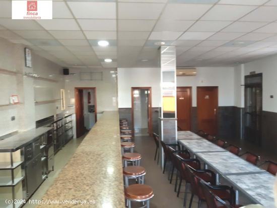 MONTIJO, VENTA O ALQUILER CON OPCION MAGNIFICO LOCAL ADAPTADO PARA CAFETERIA BAR - BADAJOZ