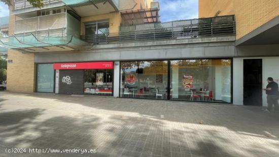 Local comercial en venta con rentabilidad en calle Calaceit - Viladecans - BARCELONA