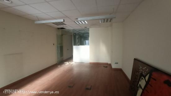 Local comercial en venta en calle Arizala, 46 - Barcelona - BARCELONA