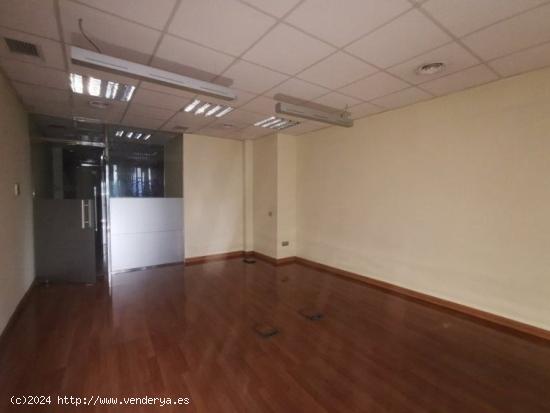 Local comercial en venta en calle Arizala, 46 - Barcelona - BARCELONA