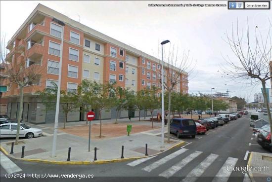  SE VENDE LOCAL MAS SOTANO EN MANZANA COMPLETA FRENTE AL CORTE INGLES EN ELCHE - ALICANTE 