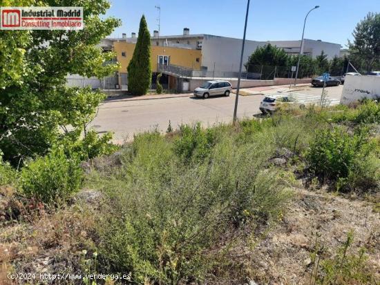 PARCELA INDUSTRIAL EN VENTA EN LOECHES. - MADRID