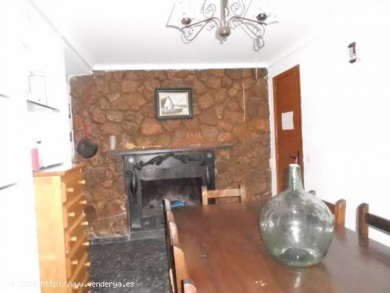 VENDE CHALET EN URBANIZACION DE LUJO 5DORMITORIOS PISCINA PRIVADA. - ALBACETE