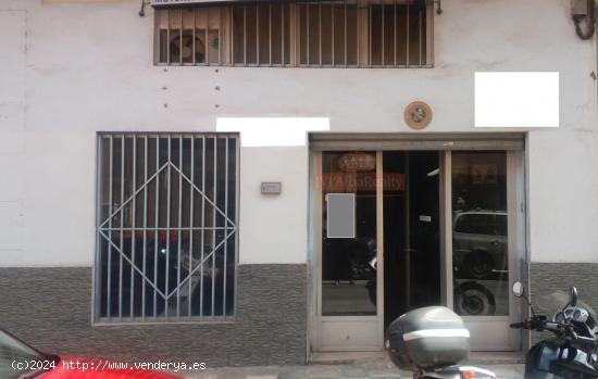  VENTA LOCAL COMERCIAL DE 123 M2 DE SUPERFICIE CON  OFICINAS Y ASEO - ALBACETE 