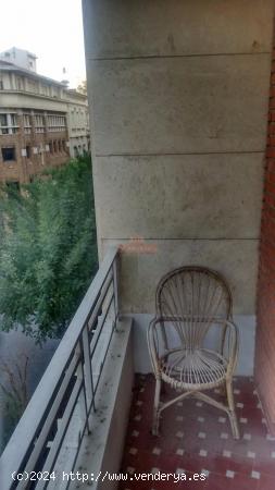 SE VENDE PISO EN ZONA  PLAZA GABRIEL LODARES 107M2 , PARA REFORMAR, GARAJE OPCIONAL - ALBACETE