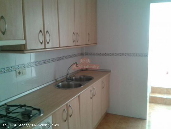 VIVIENDA EN VENTA O ALQUILER CON OPCION A COMPRA EN ZONA FIESTA DEL ARBOL.  AMPLIO PATIO. - ALBACETE