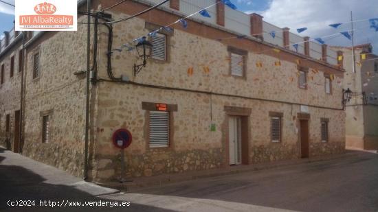  PRECIOSA CASA DE PIEDRA RESTAURADA EN VENTA EN HIGUERUELA - ALBACETE 