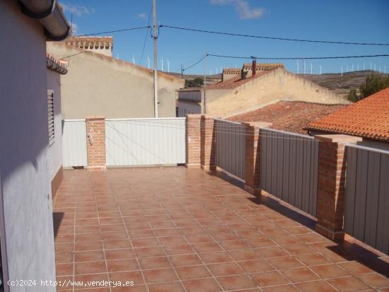 PRECIOSA CASA DE PIEDRA RESTAURADA EN VENTA EN HIGUERUELA - ALBACETE