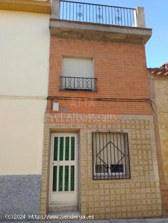  SE VENDE BONITA CASA DE 2 PLANTAS EN POZO LORENTE - ALBACETE 