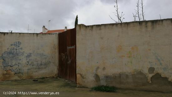 SE VENDE SUELO PARA CONSTRUIR EN UNA ZONA CON MUCHÍSIMO POTENCIAL EN ALBACETE. - ALBACETE