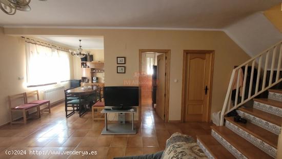 SE VENDE PARCELA DE 500M, CON CASA Y PISCINA EN ALCADOZO. - ALBACETE