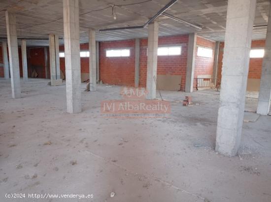 SE VENDE LOCAL DE 790M EN ZONA IMAGINALIA. - ALBACETE