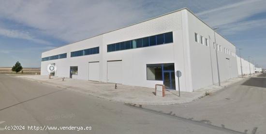  Se vende nave industrial en el Poligono Los Molinos - ALBACETE 