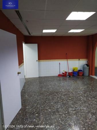 ALQUILER LOCAL COMERCIAL BAHIA BLANCA. - CADIZ