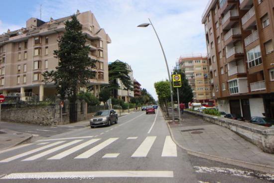 LOCAL PARA NEGOCIO CON ACCESO RODADO EN PASEO MENENDEZ PELAYO EN CASTROURDIALES - CANTABRIA