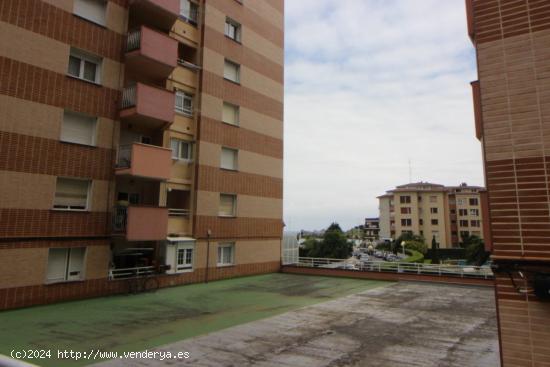 LOCAL PARA NEGOCIO CON ACCESO RODADO EN PASEO MENENDEZ PELAYO EN CASTROURDIALES - CANTABRIA