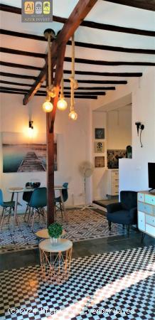 CASA MYA 1, EN CASCO ANTIGUO. VACACIONAL POR NOCHES JULIO/AGOSTO MAXIMO 4 PERSONAS - ALICANTE