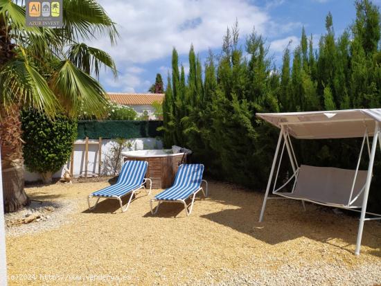 Precioso bungalow en urbanización - ALICANTE