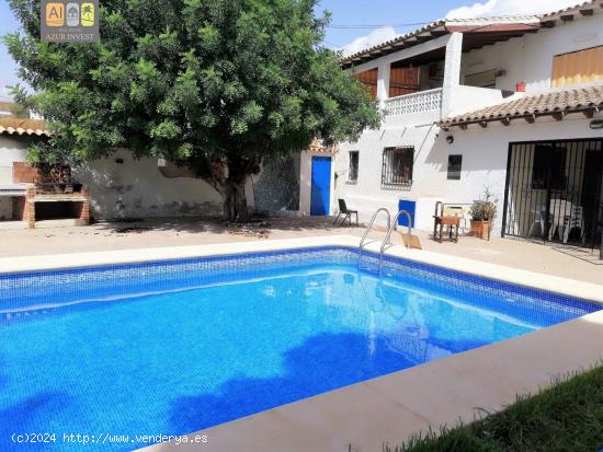  Dos adosados con terreno y piscina privada en Altea La vella - ALICANTE 