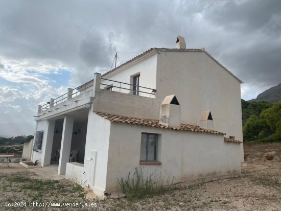 SE VENDE CASA DE PUEBLO EN ALTEA LA VELLA - ALICANTE