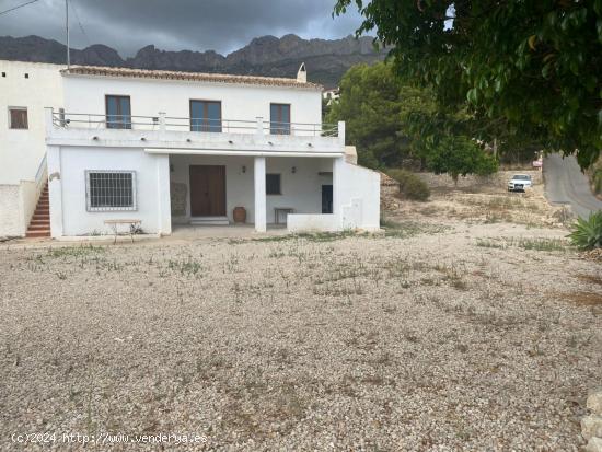 SE VENDE CASA DE PUEBLO EN ALTEA LA VELLA - ALICANTE