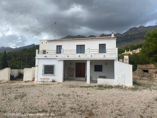 SE VENDE CASA DE PUEBLO EN ALTEA LA VELLA - ALICANTE