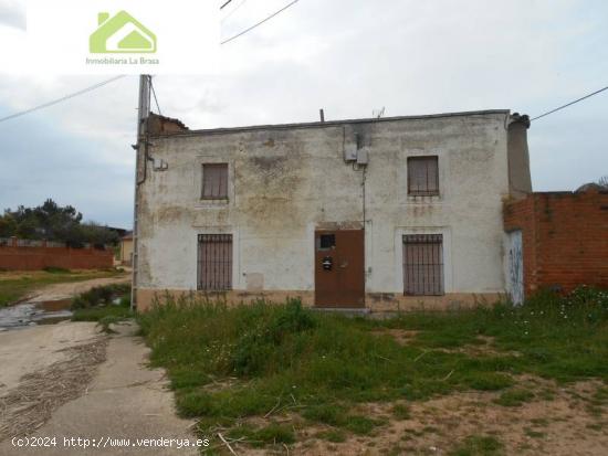 CASA CON TERRENO EN VENTA EN CUBILLOS - ZAMORA