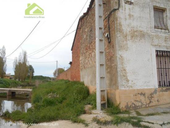 CASA CON TERRENO EN VENTA EN CUBILLOS - ZAMORA