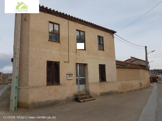 VENTA CASA EN BENEGILES - ZAMORA